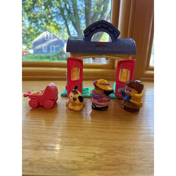 Fisher-Price Little People Playtime Pals Tea Party Playset 4 Figures - Picture 9 of 9